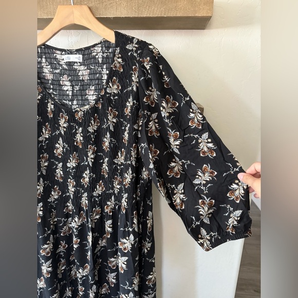 Croft & Barrow|Black floral midi dress, 3/4 sleeve & smocking•••Boho cottagecore - Picture 5 of 12